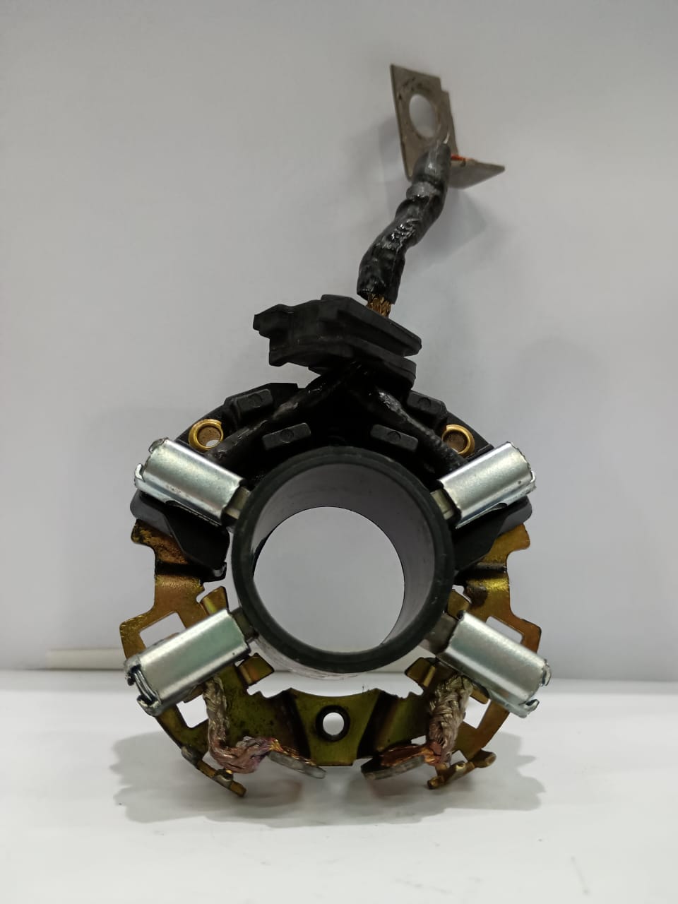 PE732-12V Porta Escova da Partida Bosch Santana Tempra 12V